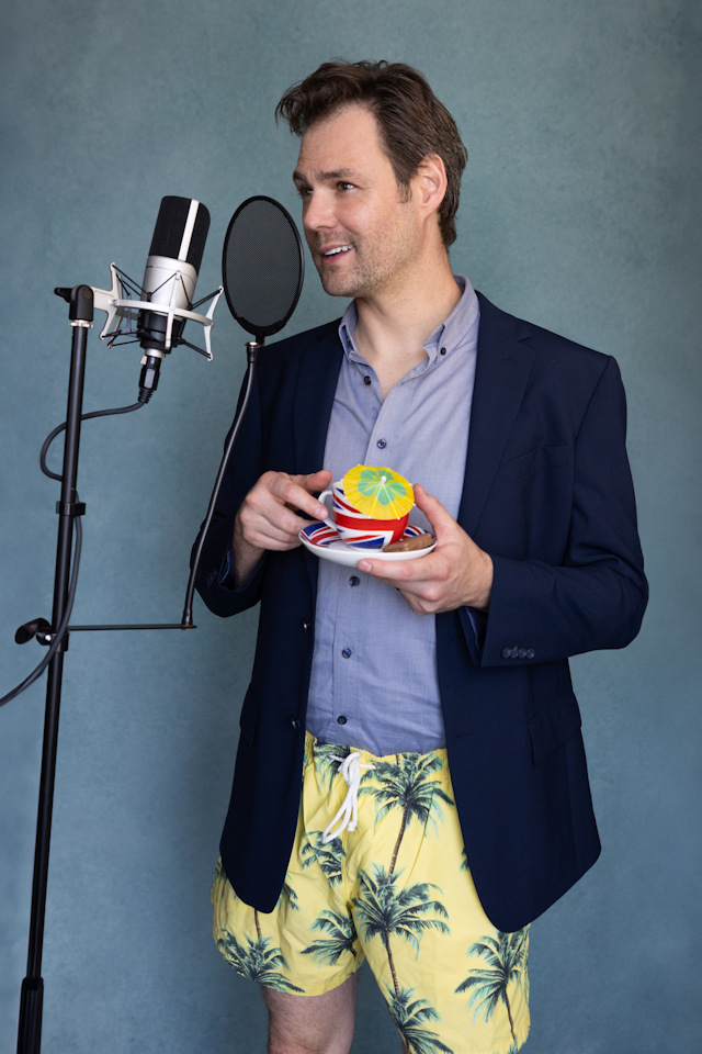 Shaun Morton in shorts at the studio